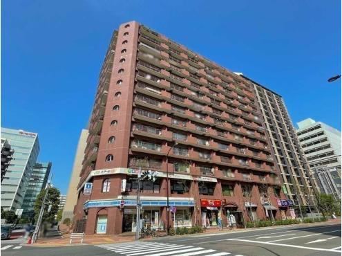 studio apartment in Minato Ward, Tokyo - Photo 1