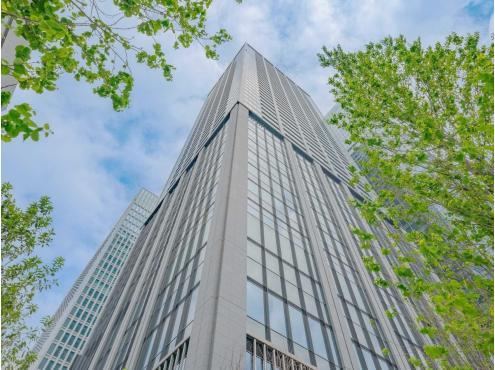 2LDK+S apartment in Minato Ward, Tokyo - Photo 1