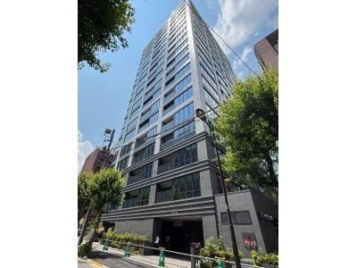 3LDK apartment in Chiyoda Ward, Tokyo - Photo 1