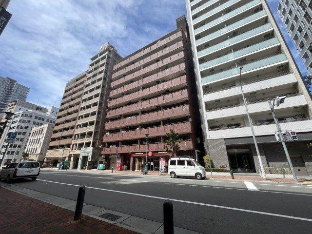 2LDK apartment in Chuo Ward, Kobe, Hyogo - Photo 1