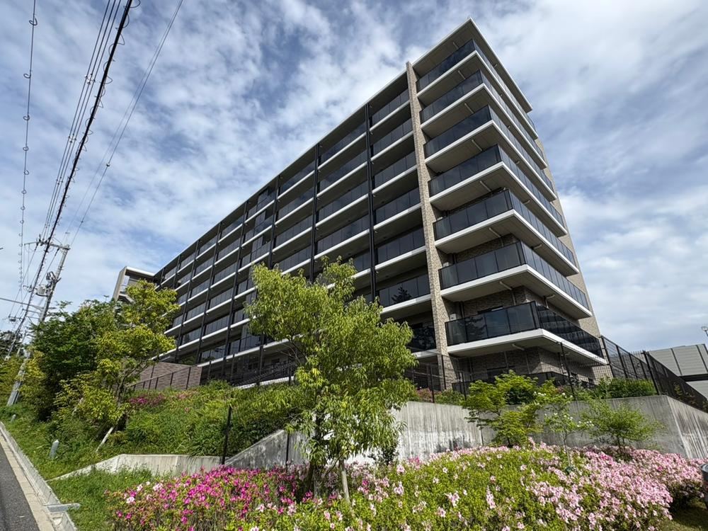 3LDK apartment in Suita, Osaka - Photo 1