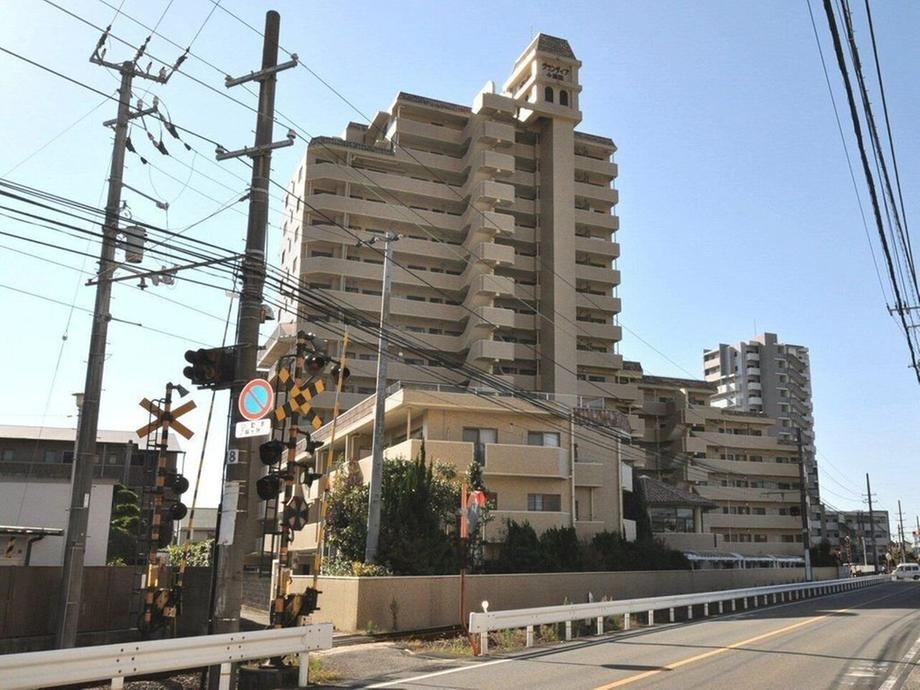 3LDK apartment in Matsuyama, Ehime - Photo 1