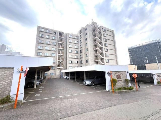 4LDK apartment in Toyohira Ward, Sapporo, Hokkaido - Photo 1