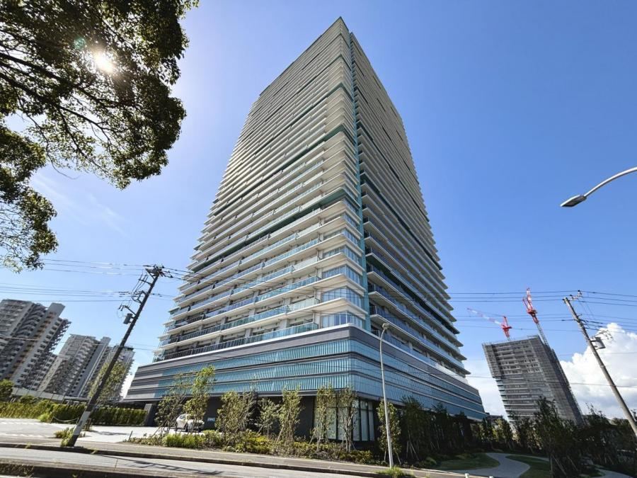 3LDK apartment in Mihama Ward, Chiba - Photo 1