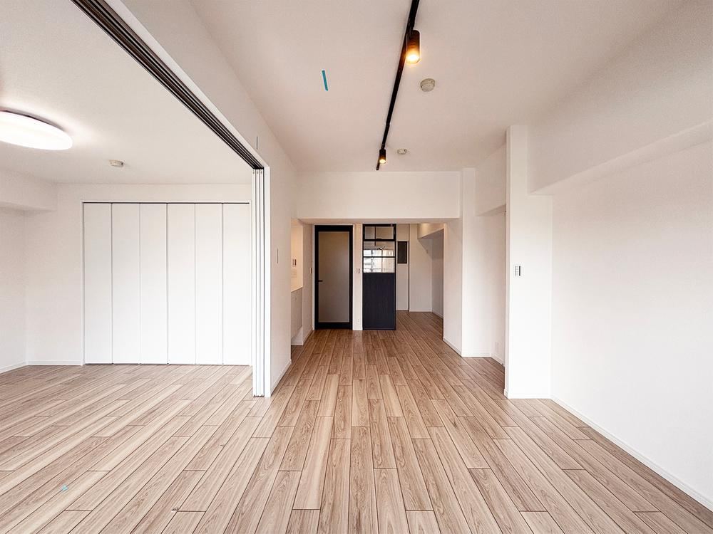 2LDK apartment in Koto Ward, Tokyo - Photo 1