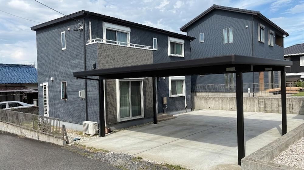 4LDK house in Kameyama, Mie - Photo 1