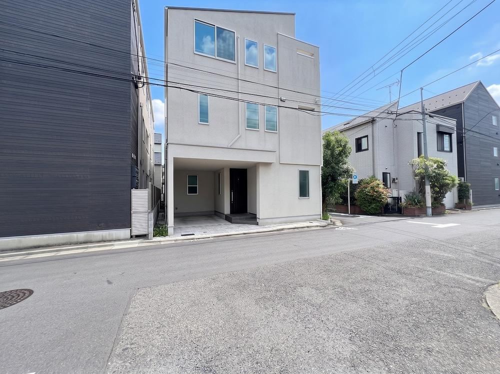 4LDK house in Nerima Ward, Tokyo - Photo 1