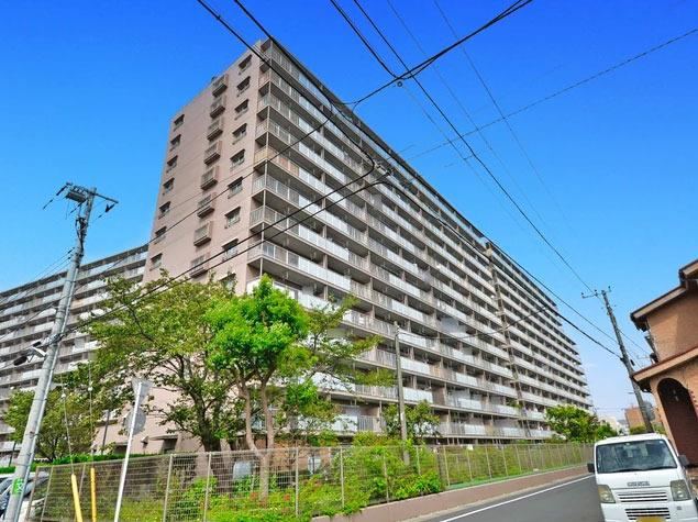 3LDK apartment in Ichikawa, Chiba - Photo 1