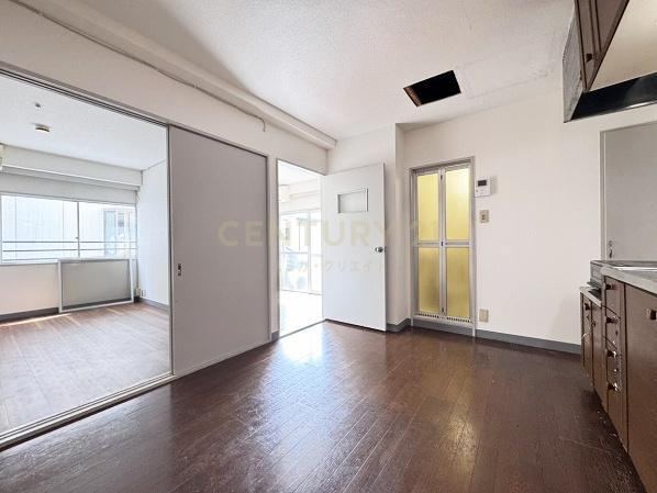 2DK apartment in Shinagawa Ward, Tokyo - Photo 1