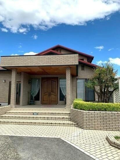 9LDK house in Matsuyama, Ehime - Photo 1
