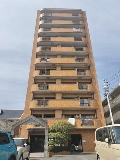 1LDK+S apartment in Matsuyama, Ehime - Photo 1