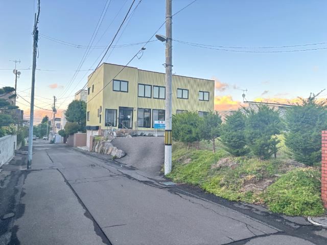 4LDK house in Minami Ward, Sapporo, Hokkaido - Photo 1