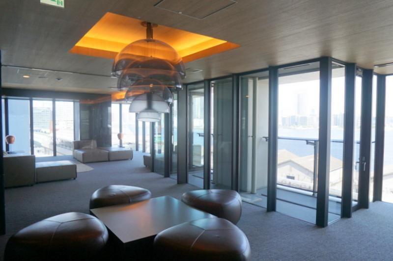 2LDK apartment in Minato Ward, Tokyo - Photo 1