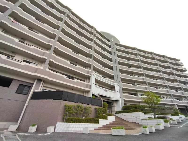 3LDK apartment in Moji Ward, Kitakyushu, Fukuoka - Photo 1