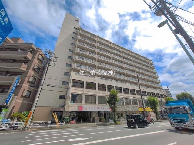2DK apartment in Higashimurayama, Tokyo - Photo 1