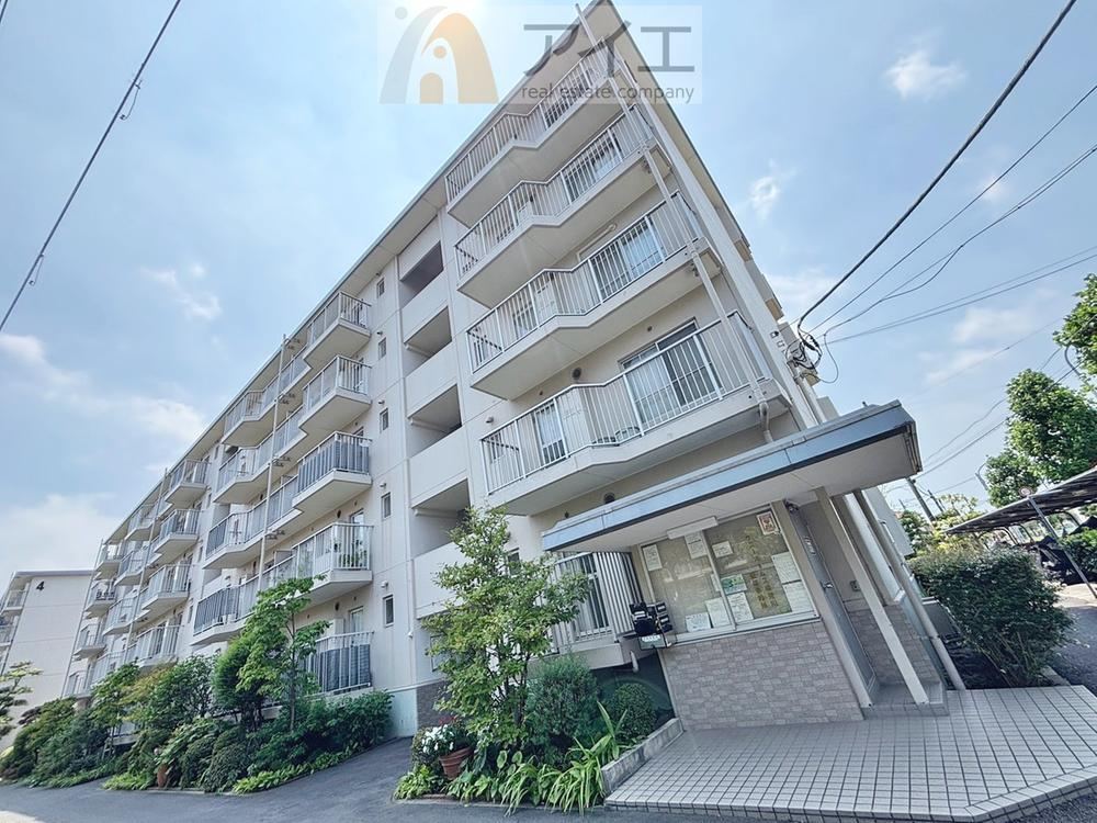 3LDK apartment in Mihama Ward, Chiba - Photo 1