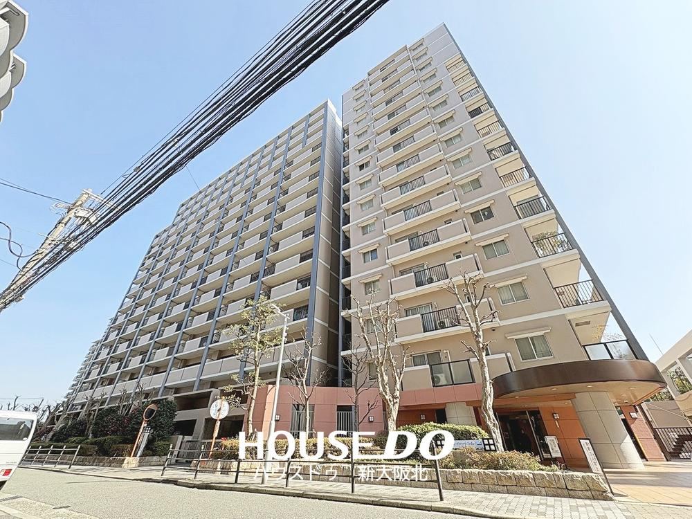 3LDK apartment in Yodogawa Ward, Osaka - Photo 1