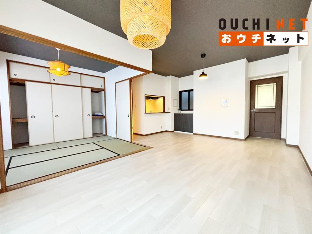 3LDK+S apartment in Toyonaka, Osaka - Photo 1