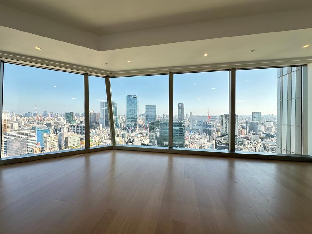 2LDK apartment in Shibuya Ward, Tokyo - Photo 1