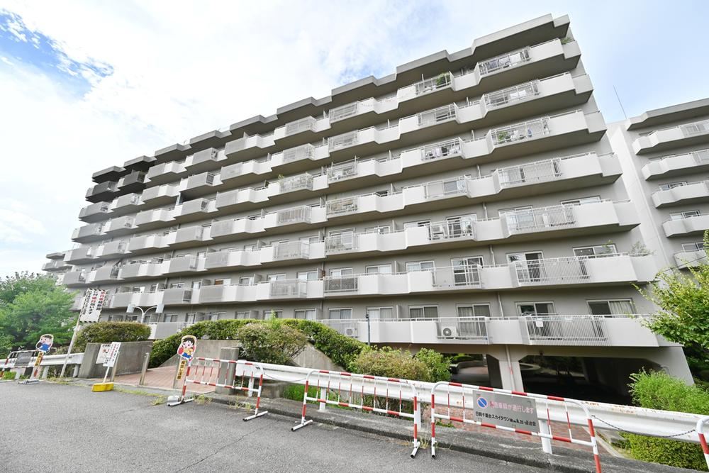 3LDK apartment in Suita, Osaka - Photo 1