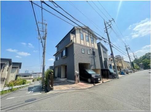 4LDK house in Ikeda, Osaka - Photo 1