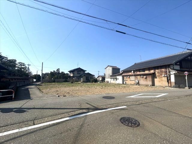 227 m² land in Komatsu, Ishikawa - Photo 1