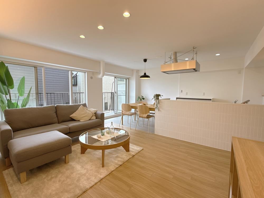 3LDK apartment in Suita, Osaka - Photo 1