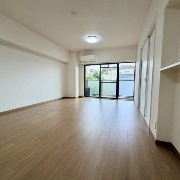 4LDK apartment in Ikoma, Nara - Photo 1