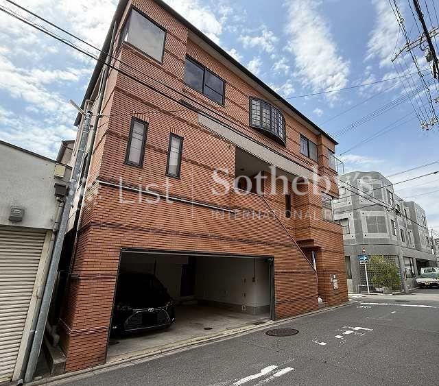 9LDK house in Shimogyo Ward, Kyoto - Photo 1