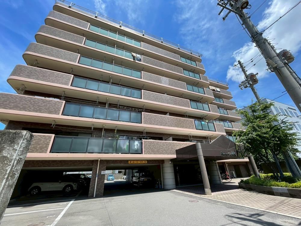 2LDK+S apartment in Takamatsu, Kagawa - Photo 1