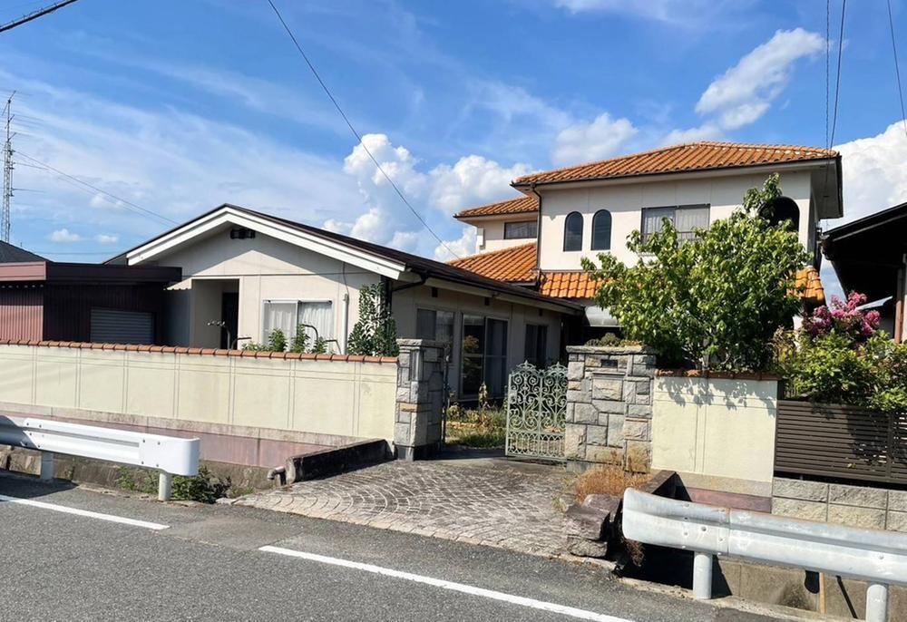 3LDK house in Akaiwa, Okayama - Photo 1