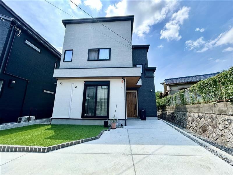 4LDK+S house in Mino, Osaka - Photo 1