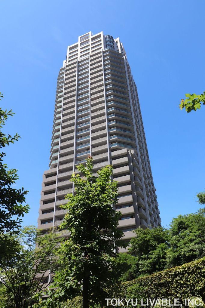 3LDK apartment in Koto Ward, Tokyo - Photo 1