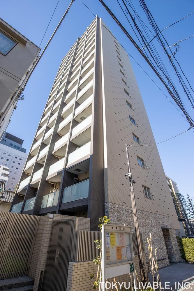 1LDK apartment in Shinjuku Ward, Tokyo - Photo 1