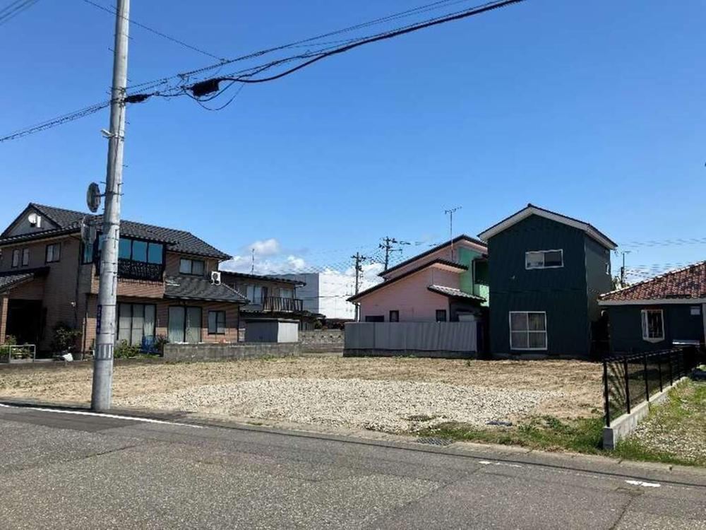 208 m² land in Sakata, Yamagata - Photo 1