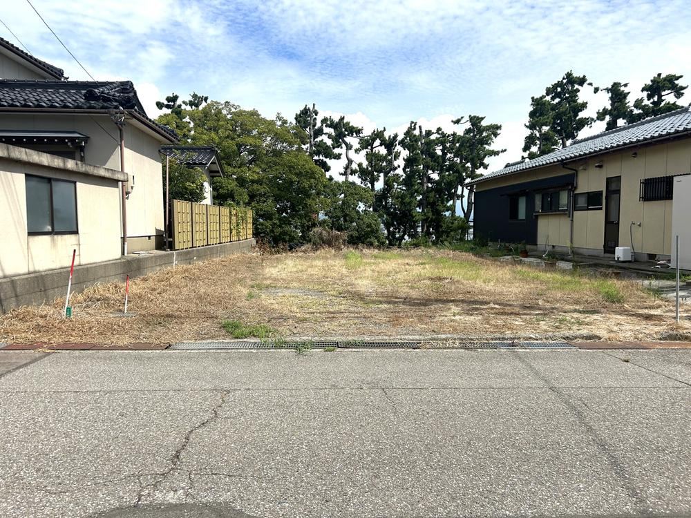 266 m² land in Uchinada, Kahoku District, Ishikawa - Photo 1