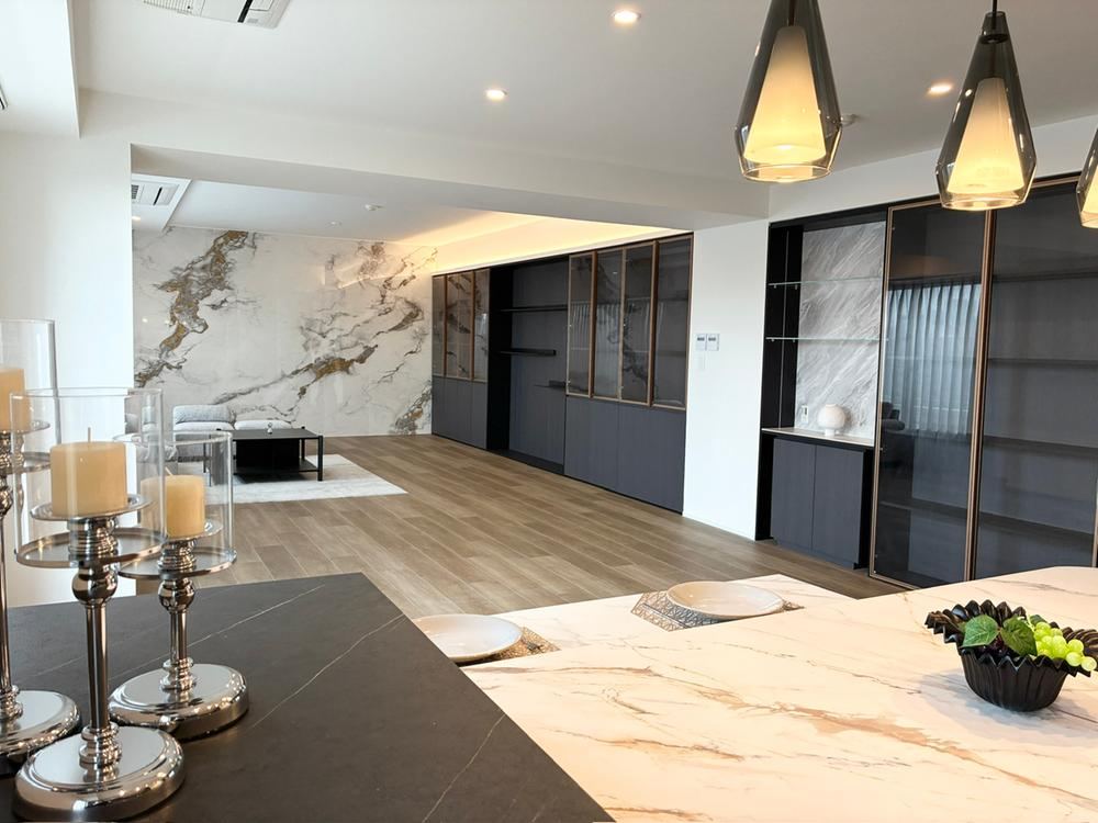 4LDK apartment in Bunkyo Ward, Tokyo - Photo 1