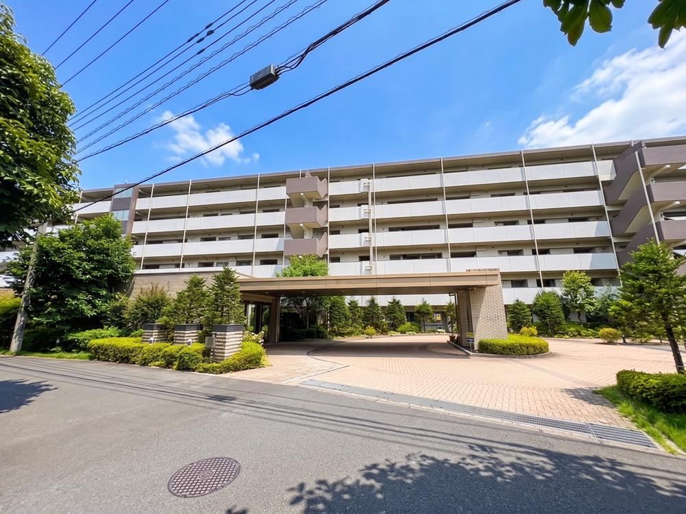 3LDK apartment in Hachioji, Tokyo - Photo 1
