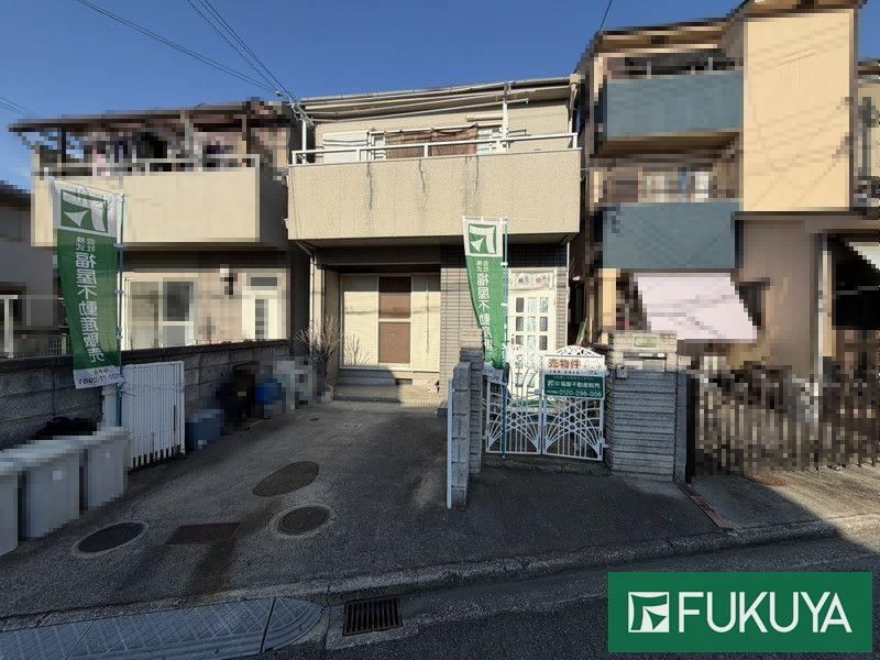 3LDK house in Matsubara, Osaka - Photo 1