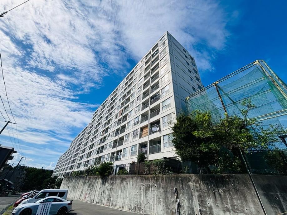 2LDK apartment in Suita, Osaka - Photo 1