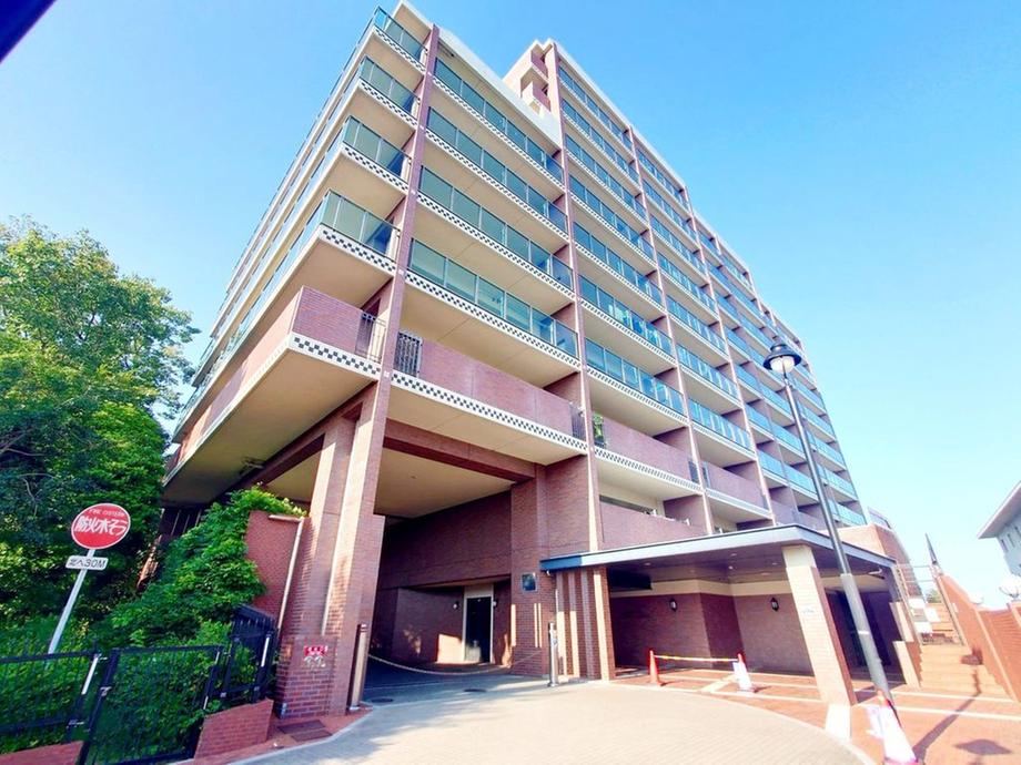 3LDK apartment in Tarumi Ward, Kobe, Hyogo - Photo 1
