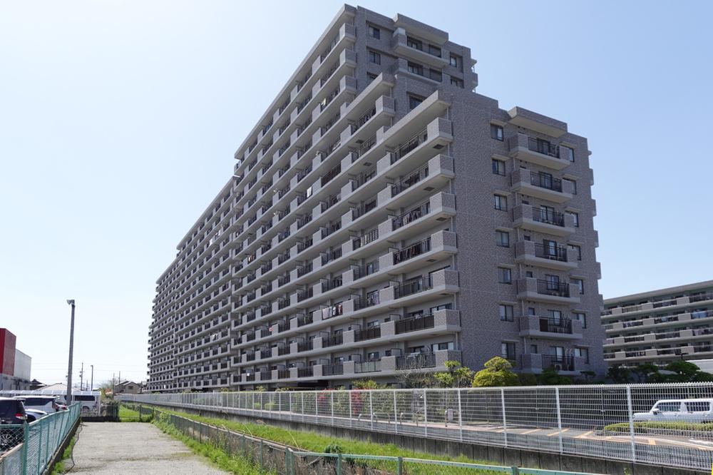 3LDK apartment in Konan, Aichi - Photo 1