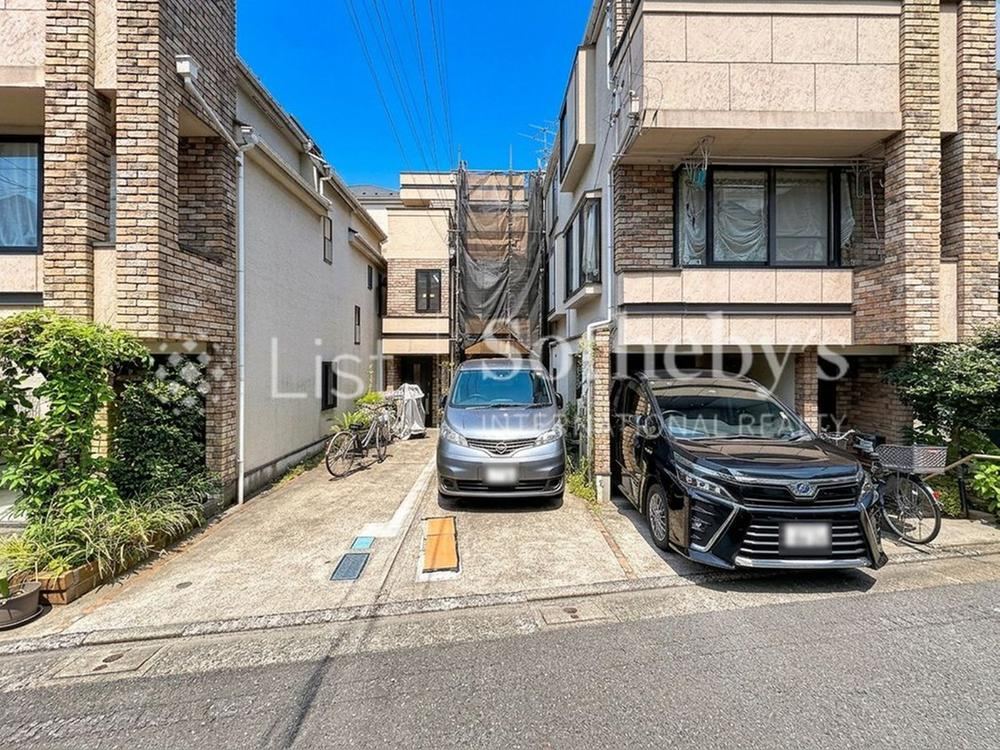 3LDK house in Ota Ward, Tokyo - Photo 1