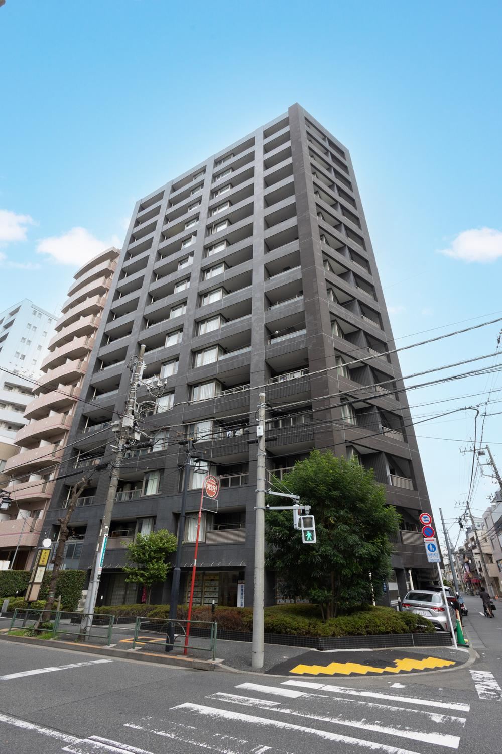 2LDK apartment in Ota Ward, Tokyo - Photo 1
