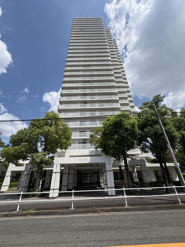 3LDK apartment in Higashi Ward, Nagoya, Aichi - Photo 1