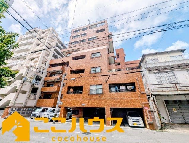 2LDK apartment in Naha, Okinawa - Photo 1