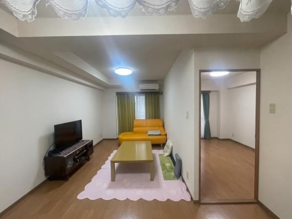 2LDK apartment in Ome, Tokyo - Photo 1