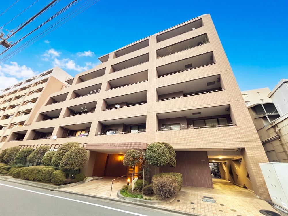 3LDK apartment in Ota Ward, Tokyo - Photo 1