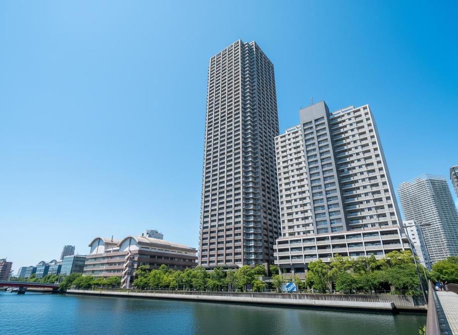 2LDK+S apartment in Chuo Ward, Tokyo - Photo 1