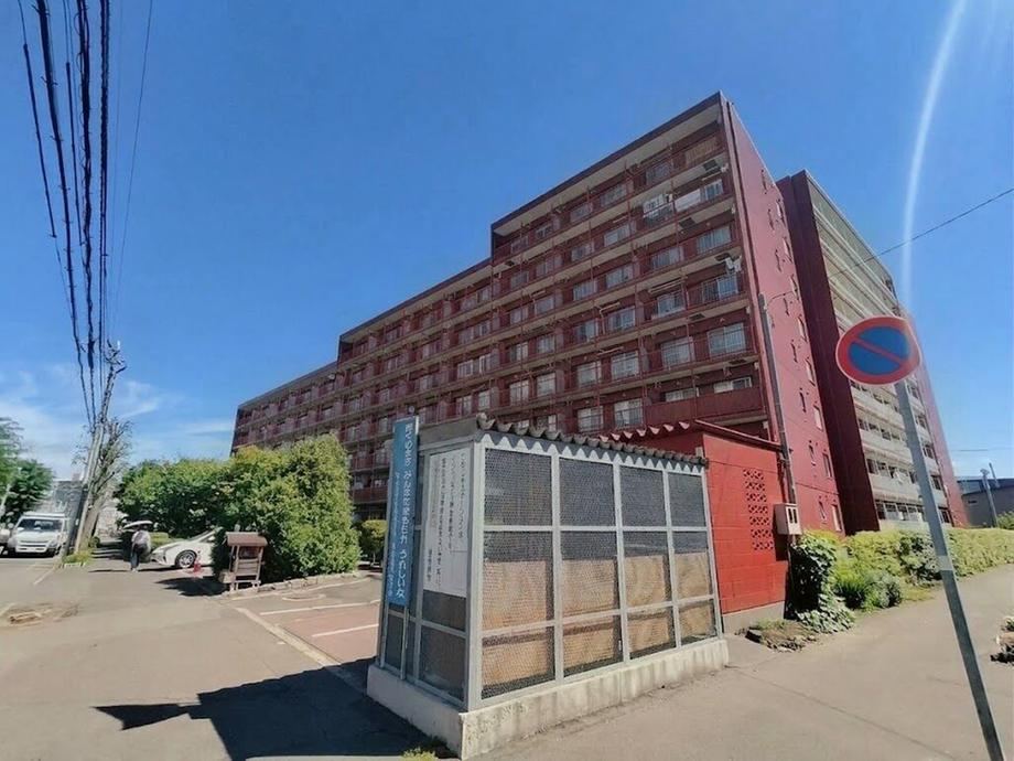 2LDK+S apartment in Kita Ward, Sapporo, Hokkaido - Photo 1